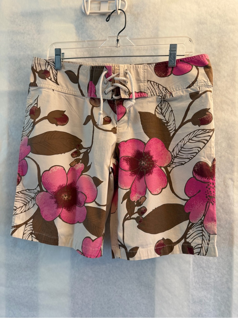 Women’s Vintage Old Navy Floral Lace-Up Beach Board Shorts Sz-M. FF19